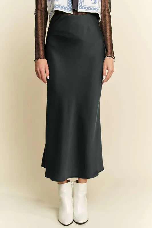 Davi & Dani High Waist Midi Skirt in Black