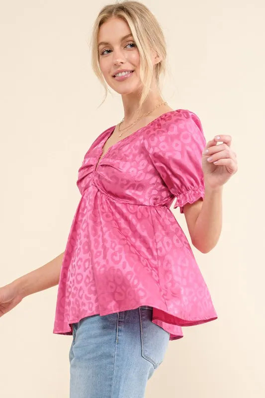 And The Why Satin Leopard V Wired Puff Sleeves Blouse in Fuschia