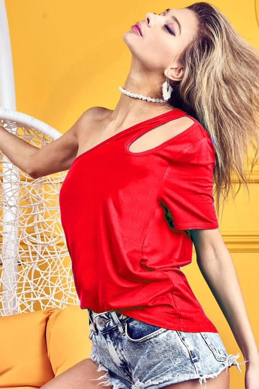 BiBi Cut Out Detailed One Shoulder Top in Red