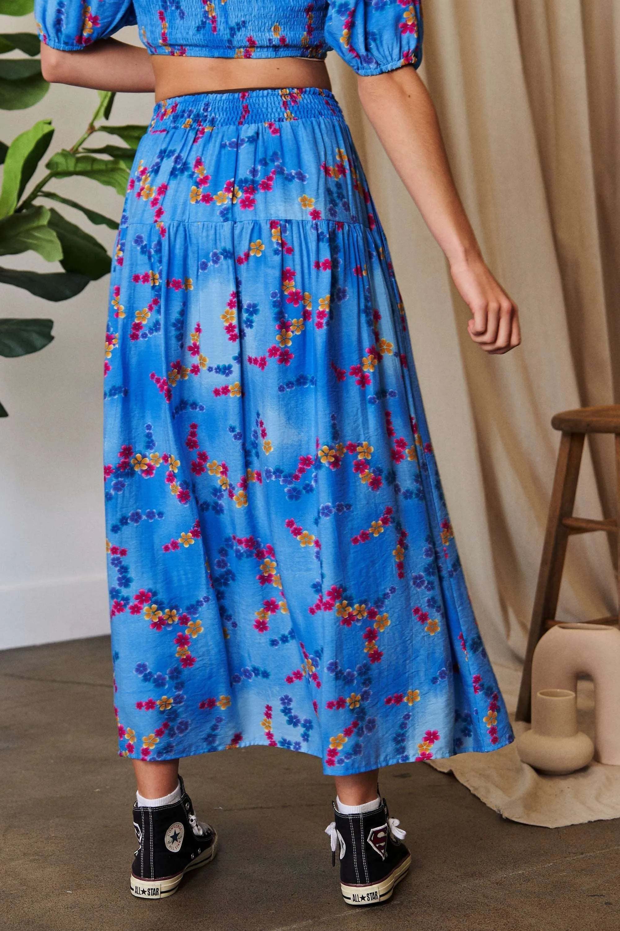 Davi & Dani Printed Smocking Waistband Ruffled Maxi Skirt