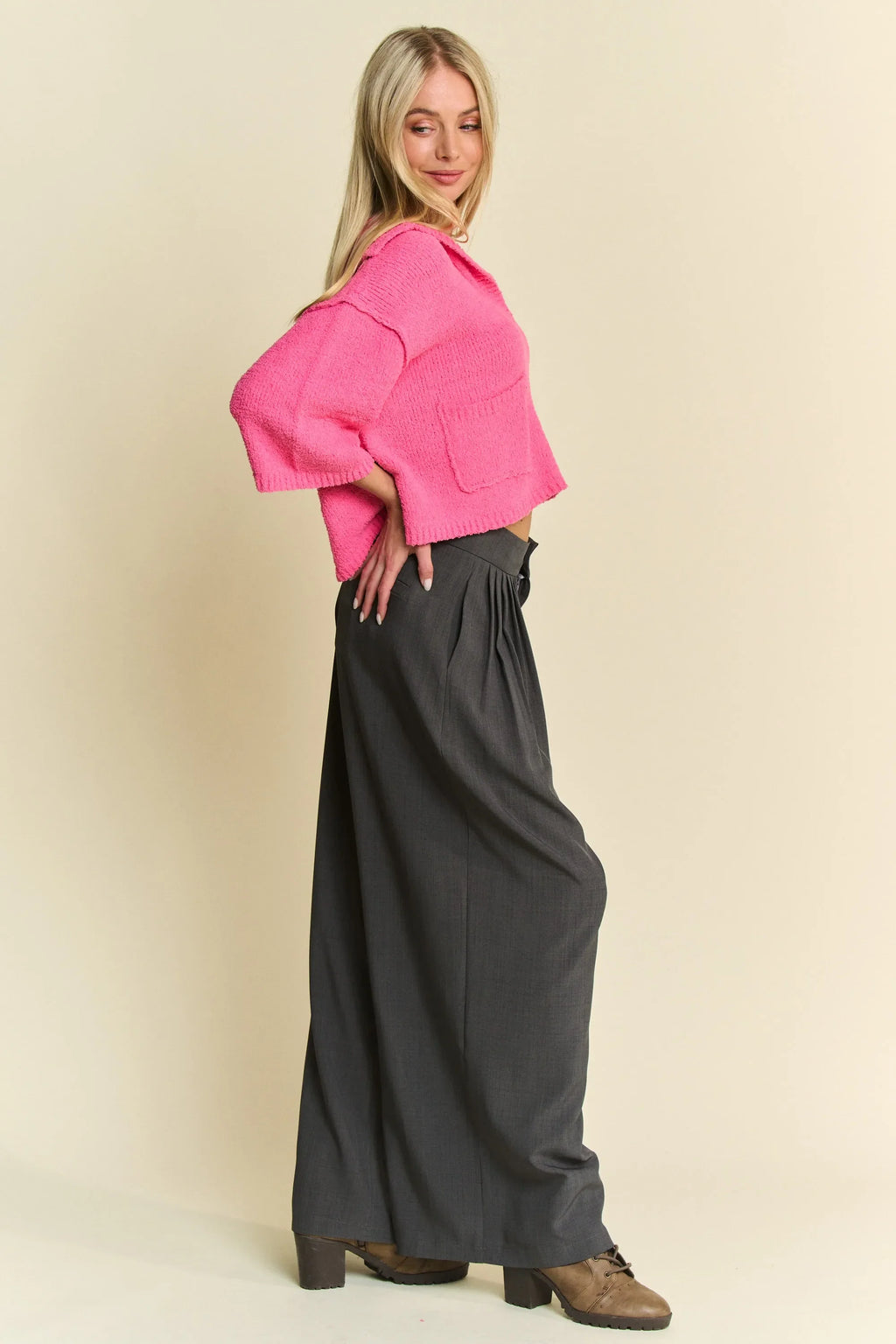 Davi & Dani Solid Back Pocket Shirring Detail Wide Leg Pants in Grey